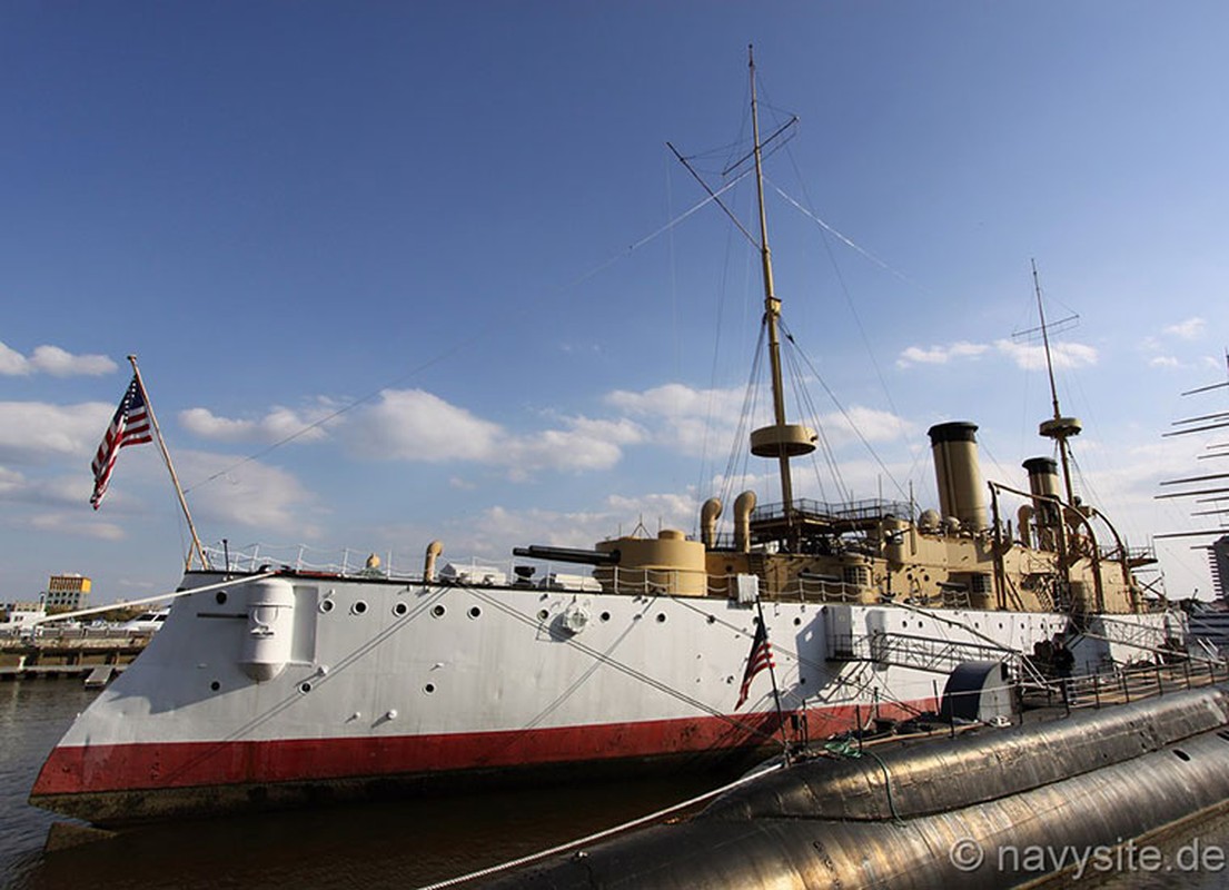 Kham pha noi that tuan duong ham bao ve USS Olympia-Hinh-3